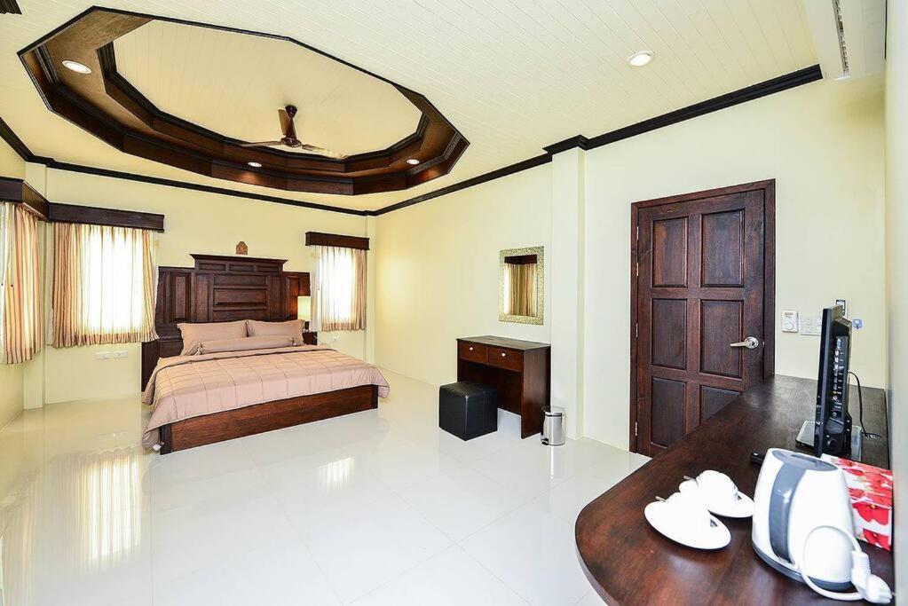 Unique&Nice 7Bd Pool Villa In Heart Nanai Patong Bagian luar foto